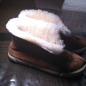 UGG house  shoes